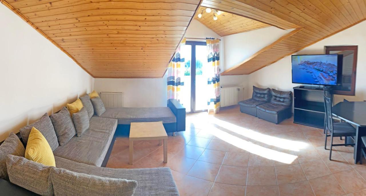 Apartments Vanessa ポレッチ エクステリア 写真