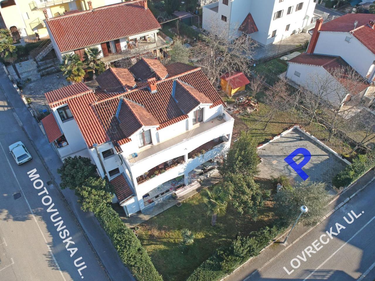 Apartments Vanessa ポレッチ エクステリア 写真